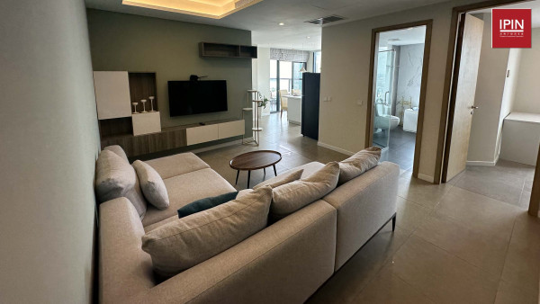 Condo for rent below market price 2,500$/month at Chamkar Mon District, Phnom Penh.