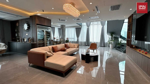 Condo for sale below market price $2,470,000 At Chamkar Mon District, Phnom Penh.